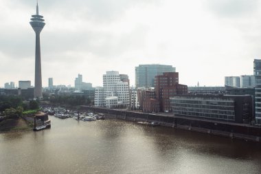Dusseldorf cityscape manzarası, yaz 2017, Almanya