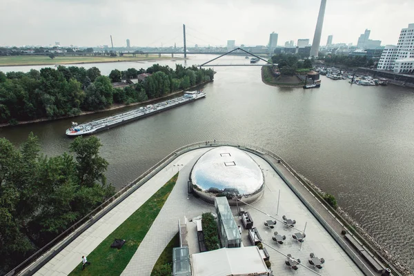 Dusseldorf cityscape manzarası, yaz 2017, Almanya