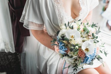 lüks düğün buket gül, karanfil ve ortanca yapılmış