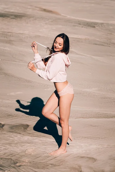 Summer Holidays Girl Beige Underwear Shirt Walking Sandy Beach Positive — Stock Photo, Image