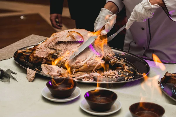 Appetitlich Gegrilltes Fleisch Großaufnahme Schöne Präsentation Der Gerichte Restaurant — Stockfoto