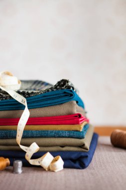 İtalyan kumaş takım, gelenek, renkli kumaş ve tai terzilik