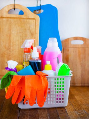 Sepet bulanık arka plan beyaz citchen maddelerde Temizleme. C