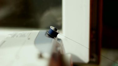 Dikiş makinesi iş parçacığıyla haddeleme biriktirme pin