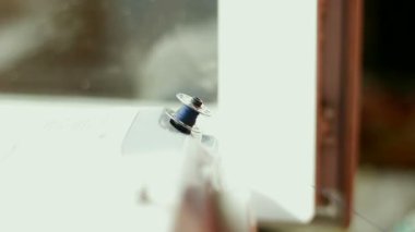 Dikiş makinesi iş parçacığıyla haddeleme biriktirme pin