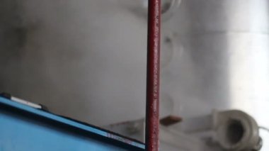 Eski endüstriyel tesis alt Buhar kovma.