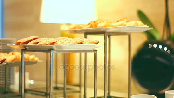 Food buffet in a luxury hotel. — Stock Video