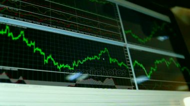 Ekranda canlı borsa yönetim kurulu.