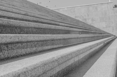 Şehir geniş taş merdiven perspektif geometrik görünümü'nde soyut çapraz merdiven.