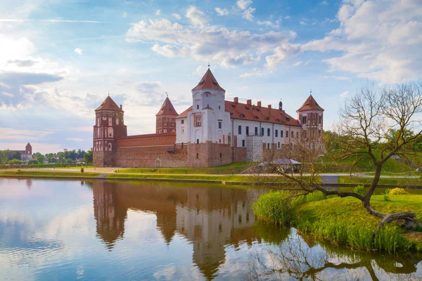 Grand Castle Mir görünümüne — Stok fotoğraf