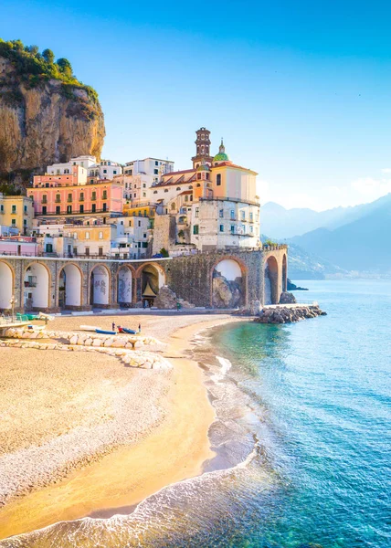 Rano Zobacz panoramę miasta Amalfi — Zdjęcie stockowe
