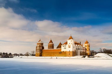 Mir Castle karmaşık, Minsk Region, Beyaz Rusya kış Panoraması
