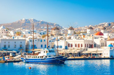 Mykonos kasabasının panoramik manzarası, Cyclades adaları, Yunanistan