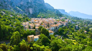 Moustiers-Sainte-Marie Köyü, Provence, Güney Fransa