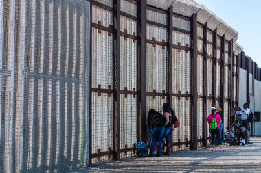 San Diego ve Tijuana arasında dostluk Parkı sınır duvar