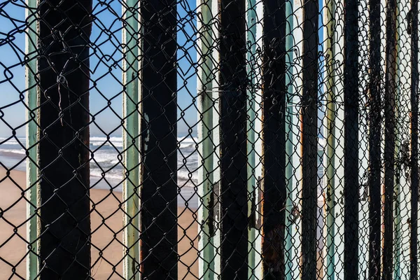 Datailní pohled Mezinárodní hraniční plot s Tijuana Beach — Stock fotografie