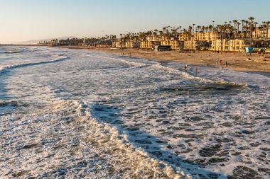 Alacakaranlıkta Beach Oceanside, California