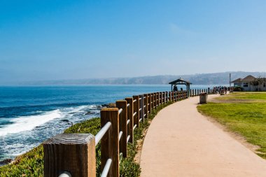 La Jolla, Kaliforniya gözlem noktasına lider kaldırım