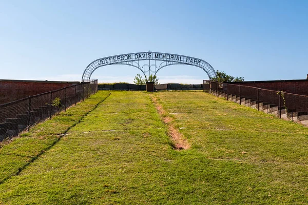 Puerta al Jefferson Memorial Park en Fort Monroe — Foto de Stock