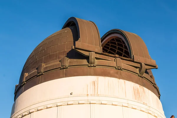 Los Angeles California Novembre 2017 Cupola Rame Ospita Telescopio Zeiss — Foto Stock