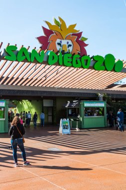 San Diego, California - 26 Ocak 2018: Dünya girişinde ünlü San Diego Hayvanat Bahçesi, kurulan 1916 ve konut üzerinde 3500 nadir ve tehdit altındaki türler.