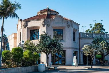 San Diego, California - 17 Şubat 2018: Filo Bilim Merkezi, 100'den fazla etkileşimli sergiler ve Bilim Müzesi ve yıldız Balboa Park olarak 1973 yılında açılan bir IMAX ekran,.