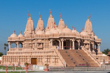 CHINO HILLS, CALIFORNIA / USA - 7 Şubat 2020: The BAPS Shri Swaminarayan Mandir, San Bernardino Eyaleti 'ndeki bir Hindu tapınağı kompleksi 2011 yılında tamamlandı.