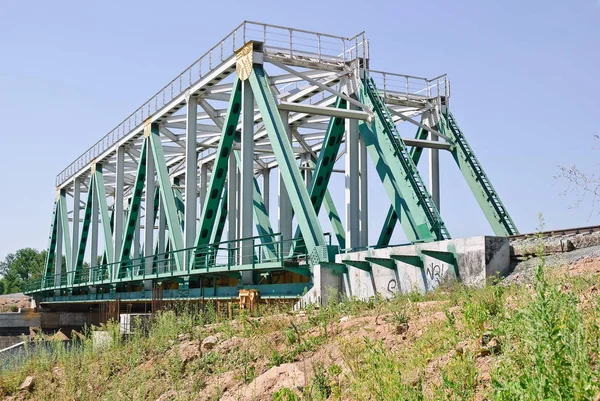 モスクワ中央の円の鉄道橋 — ストック写真