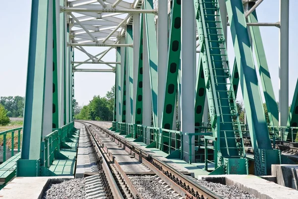 Jernbanebro ved Moskvas sentrale sirkel – stockfoto