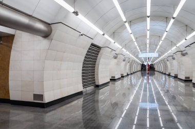 Moskova, Rusya - 26 Nisan 2018: İstasyonu Moskova Metro's Lyublinsko-Dmitrovskaya hatta 