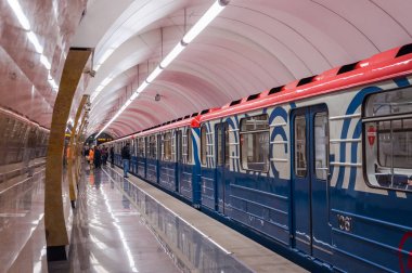 Moskova, Rusya - 26 Nisan 2018: Tren istasyonunda 