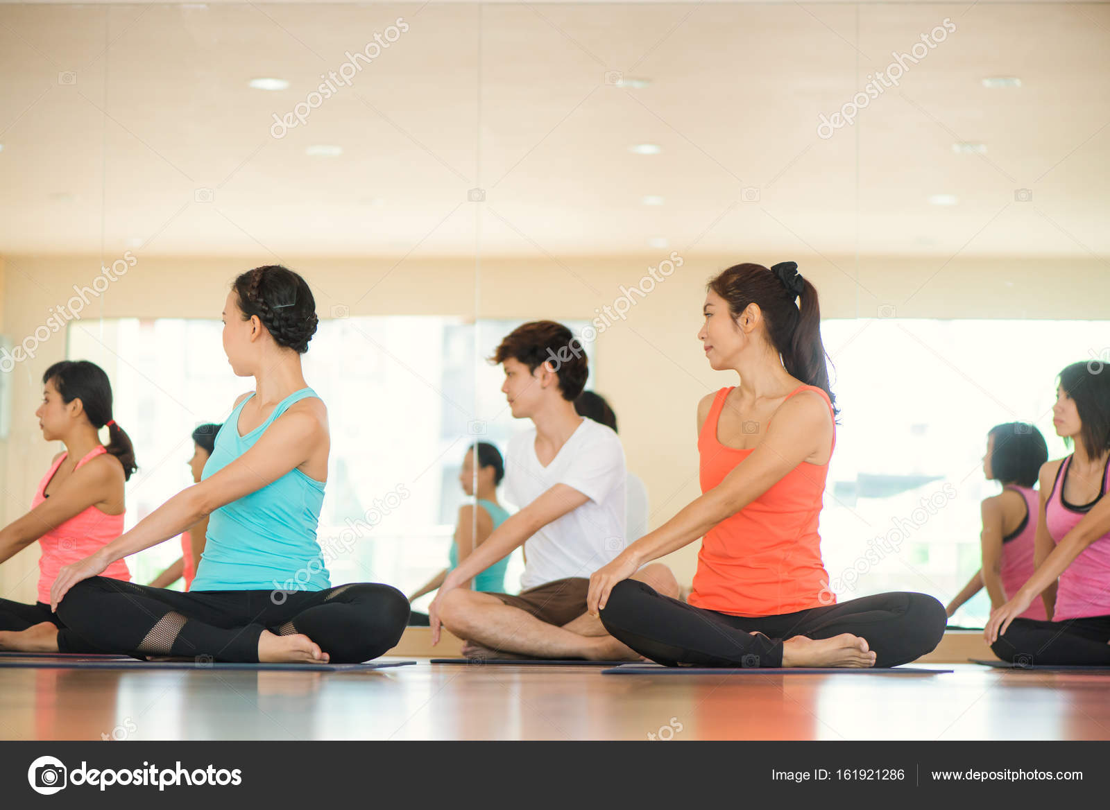 Beneficios del yoga para las mujeres Beneficios del yoga para las mujeres