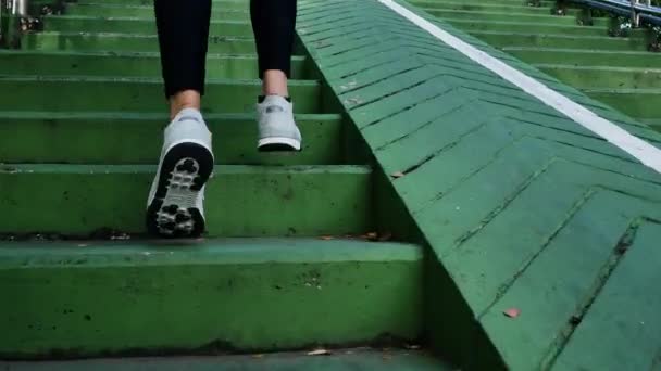 Jovem Mulher Asiática Correndo Calçada Manhã Jovem Esporte Mulher Asiática — Vídeo de Stock