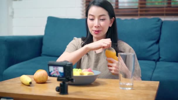 Asian Influencer Women Using Camera Streaming Recording Vlog Video Benefit — Stock Video