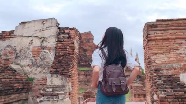 Călător Asiatic Femeie Petrece Excursie Vacanță Ayutthaya Thailanda Japoneză Backpacker — Videoclip de stoc