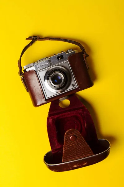 Summer or vacation concept. Old vintage camera — Stock Photo, Image