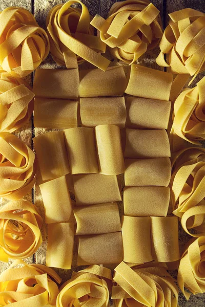 Hermoso patrón sabroso colorido de pasta italiana. Vista superior . — Foto de Stock