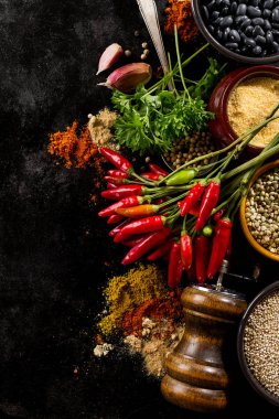 Güzel lezzetli iştah açıcı maddeler baharat kırmızı biber biber 