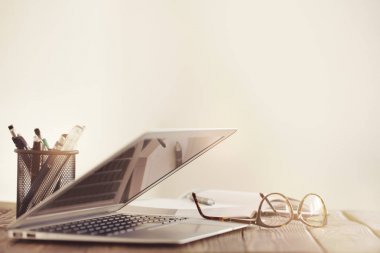 Gadget'lar ve ileti örneği ile çalışma alanı