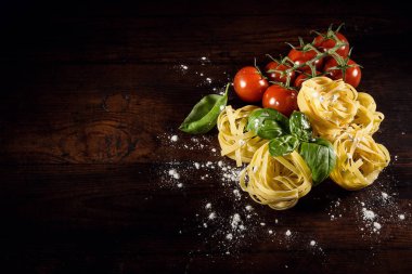 Makarna hazırlama ürünleri düzenlenmesi