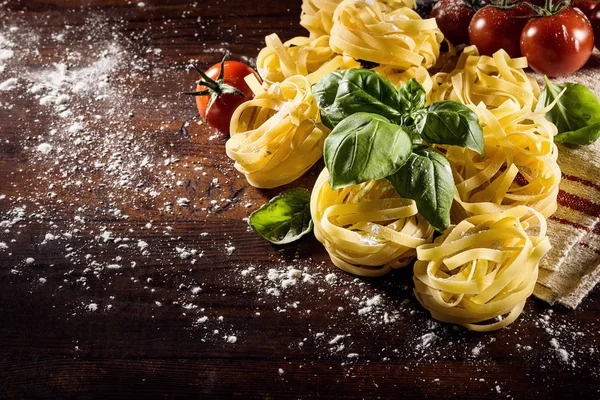 Disposición de los productos para la preparación de pasta — Foto de Stock