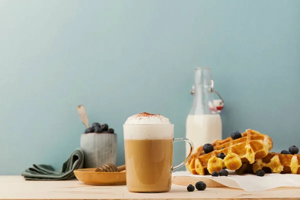 Served coffee with waffles for breakfast — Stock Photo, Image