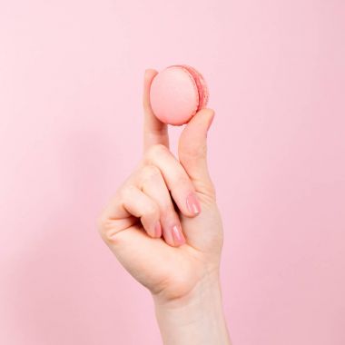 El tutma pembe acıbadem kurabiyesi