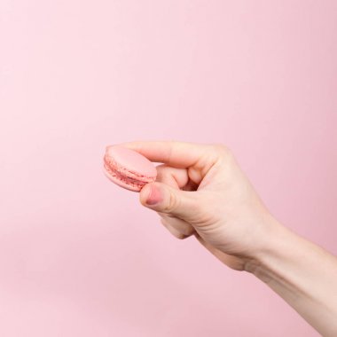 El tutma pembe acıbadem kurabiyesi
