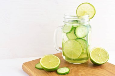 kireç ve salatalık suyu Detoks