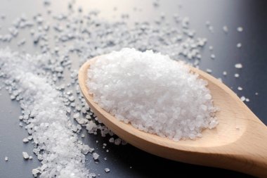tahta kaşık deniz tuzu