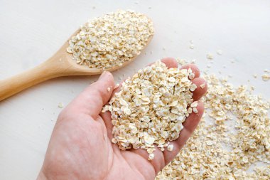 yulaf gevreği beyaz arka plan üzerinde