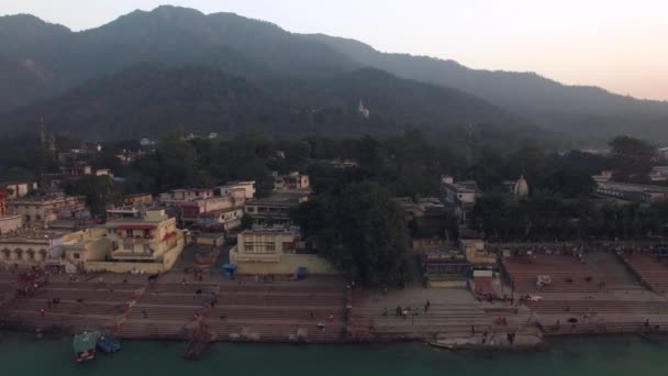 Vista de la aldea Rishikesh — Vídeo de stock