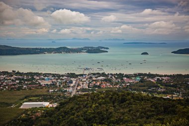 Phuket, Tayland, Büyük Buda 'nın gözlem güvertesinden manzara. Muhteşem bir manzara..