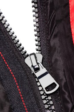 Beyaz arka planda açık bir fermuar. Açık ceket siyah..